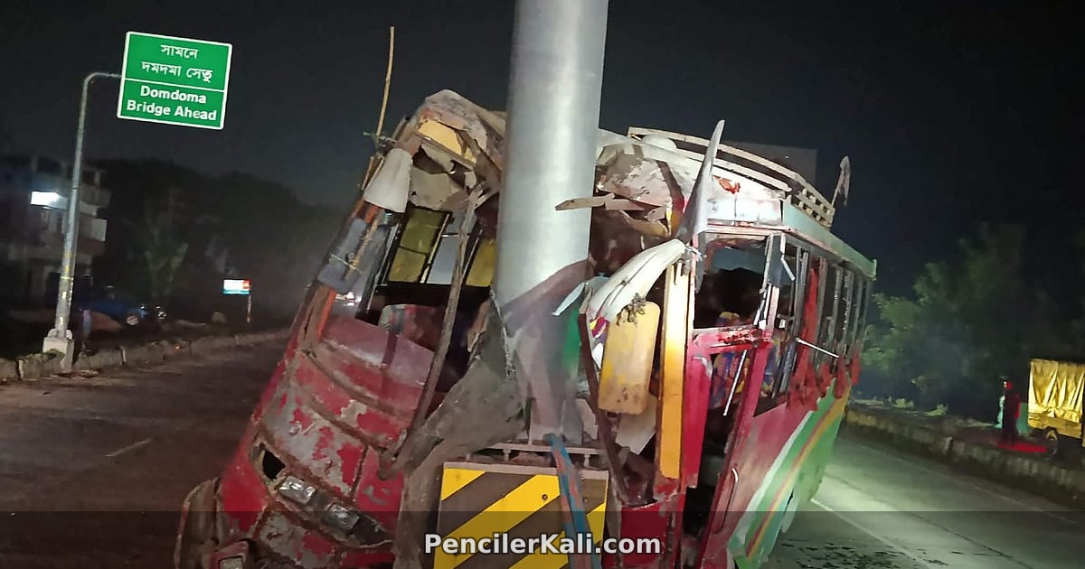 রংপুরে বাস উল্টে এক নিহত, আহত অনেকে
