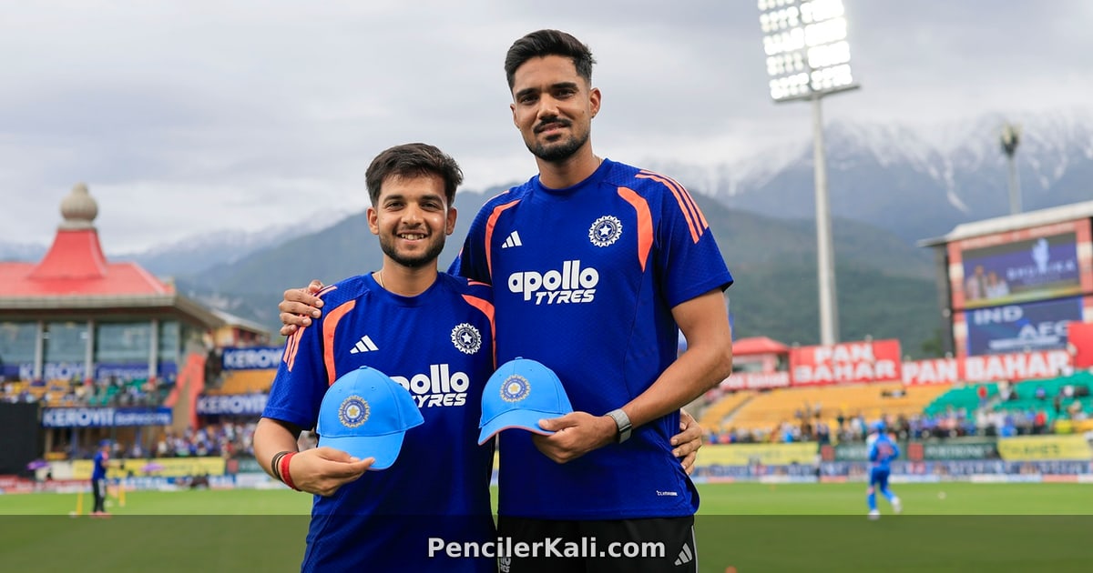 ভারতের হয়ে একদিনের আন্তর্জাতিক ক্রিকেটে অভিষেক হলো গুরনূর ব্রার ও হর্ষ দুবের
