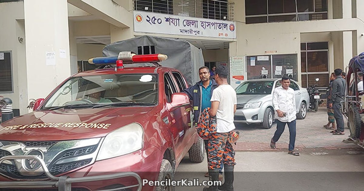 মাদারীপুর হাসপাতালে লিফটে আটকা ১০ জন, দুই ঘণ্টা পর উদ্ধার