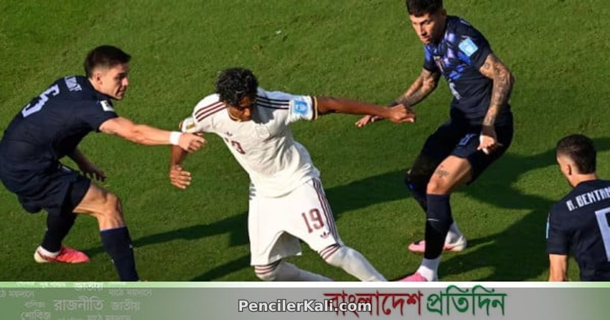 উরুগুয়ের গোলকিপার বদল