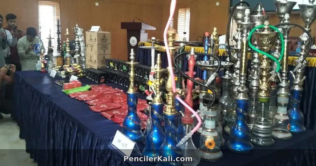 দেশের বৃহত্তম সিসার চালানসহ তিন মাদক কারবারি গ্রেপ্তার