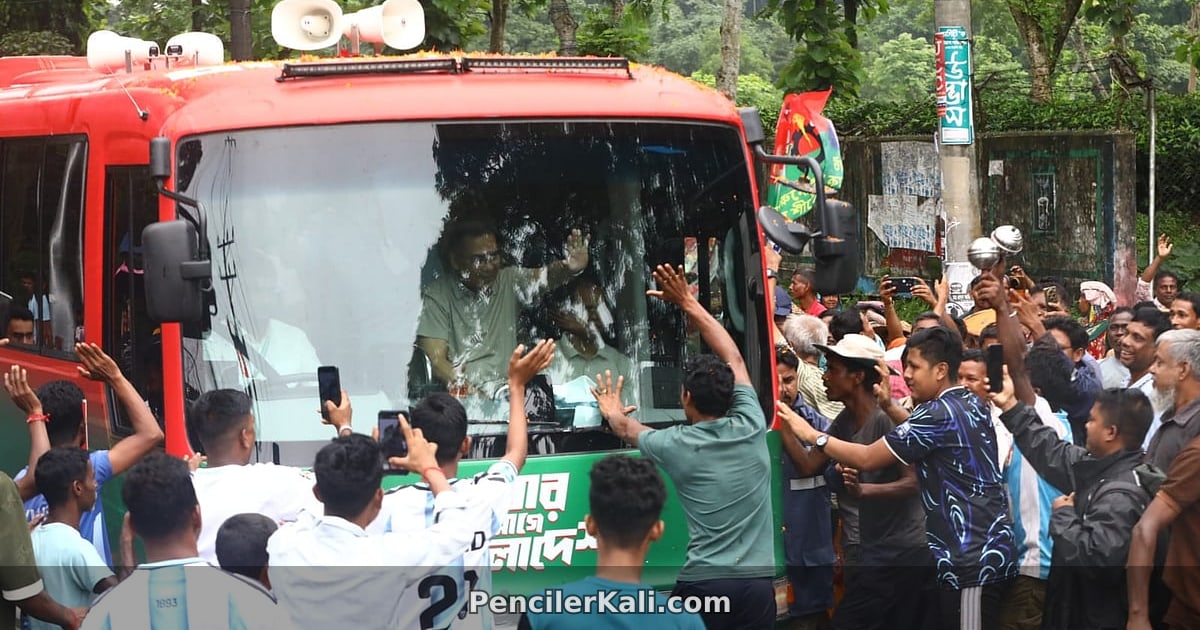 সিলেট পৌঁছে মৌলভীবাজারের পথে প্রধানমন্ত্রী
